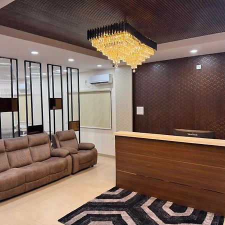 Hotel Apex Inn Hyderabad Airport Exterior foto